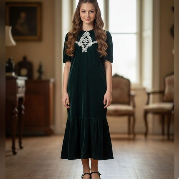 Gunne Sax Dresses & Skirts - Vintage 80s Gunne Sax Green Velvet Midi Dress 7 Lace Bib Collar Flare Hem